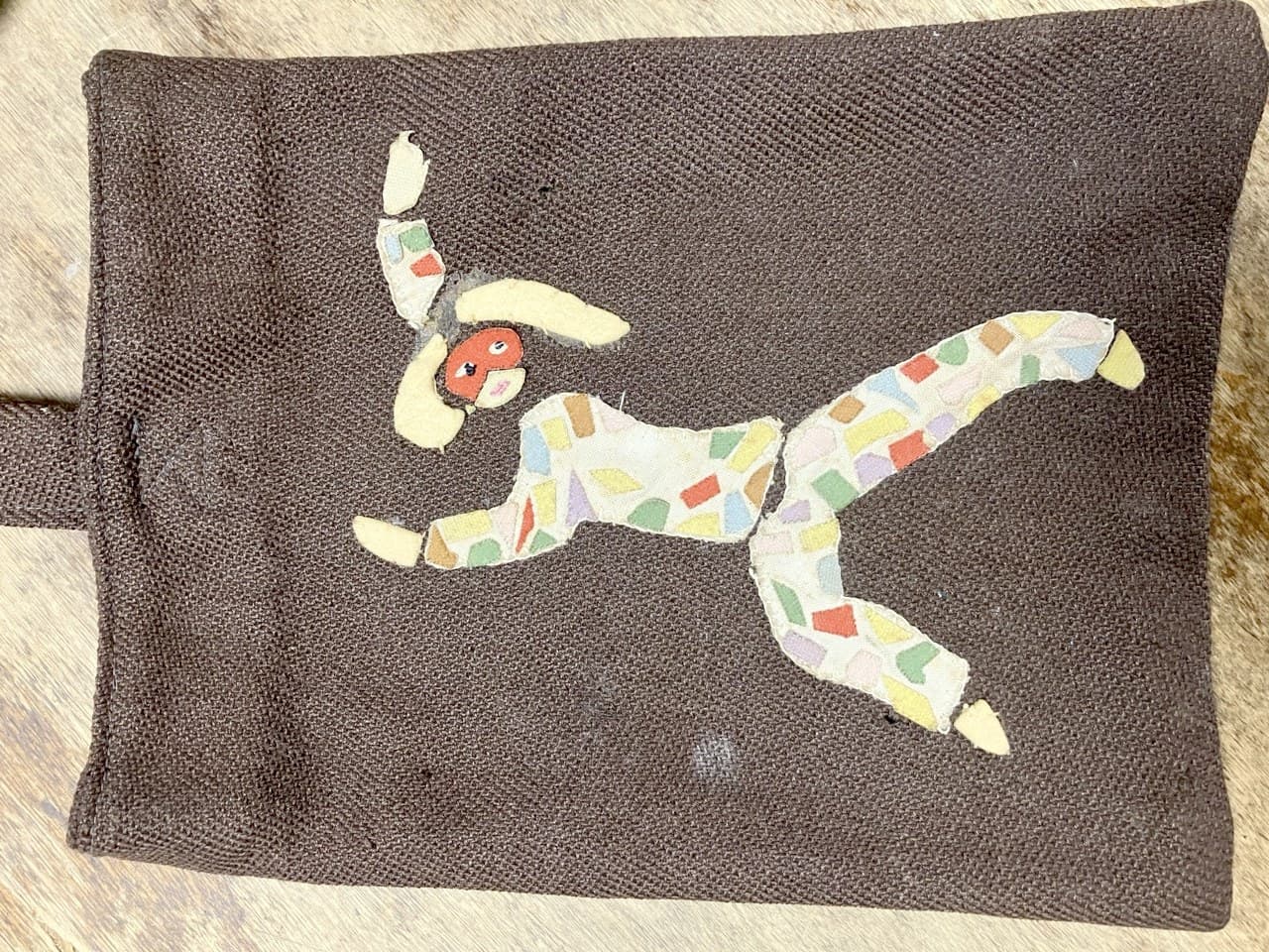 副館長が幼稚園の運動靴バッグに刺繍したハーレキン