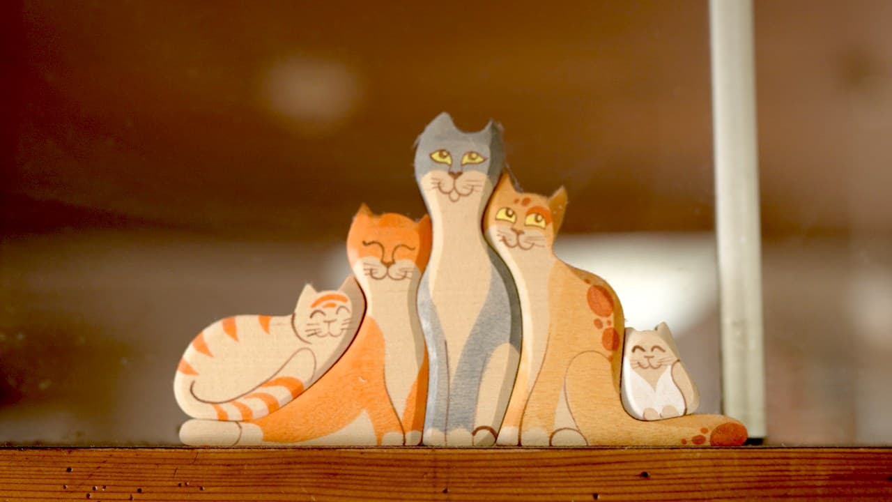 猫の木のコーナーに置かれた猫の置物
