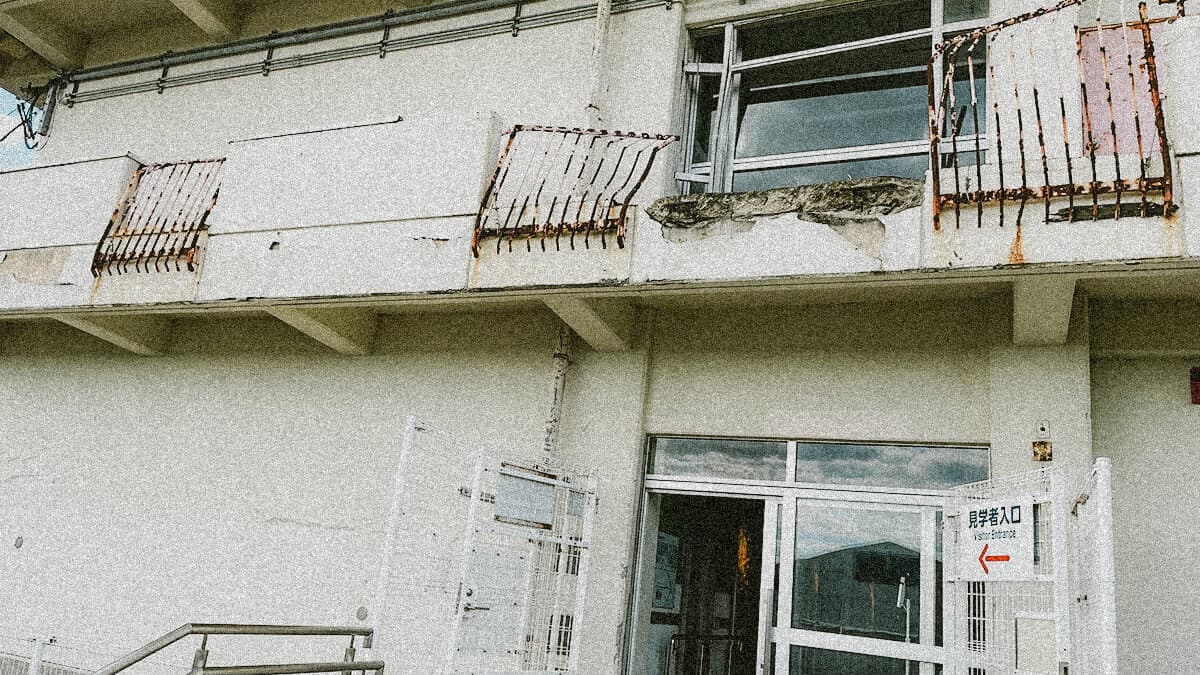 君は何も見ていない