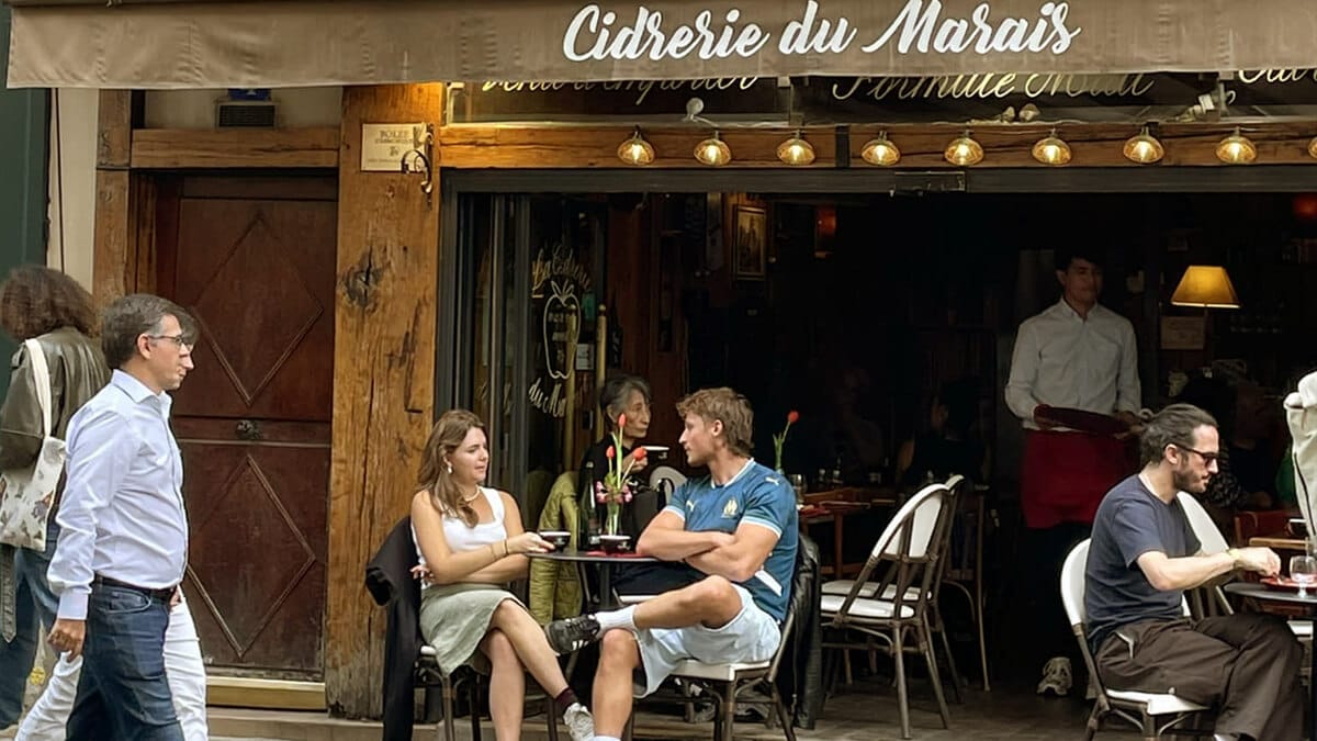 フランスのオープンカフェ