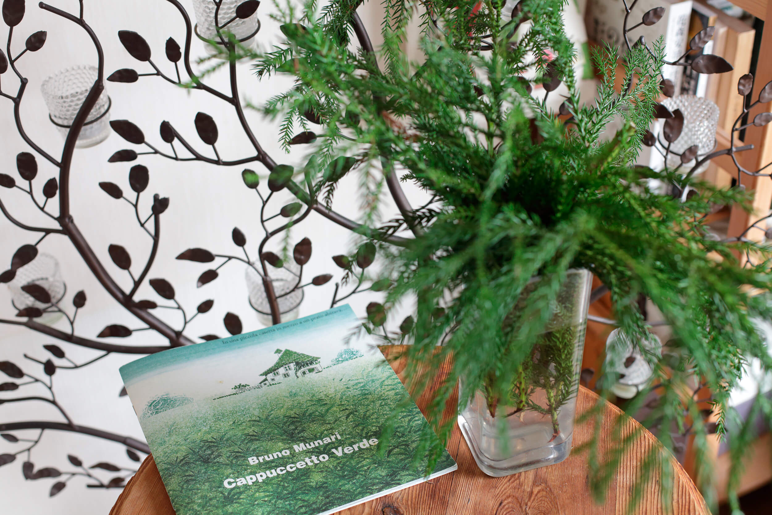 本棚の近影（あたり）